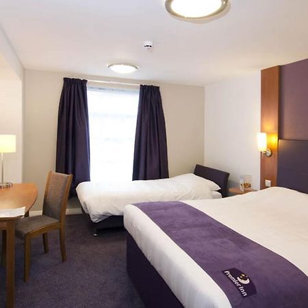 Premier Inn Портисхед Экстерьер фото
