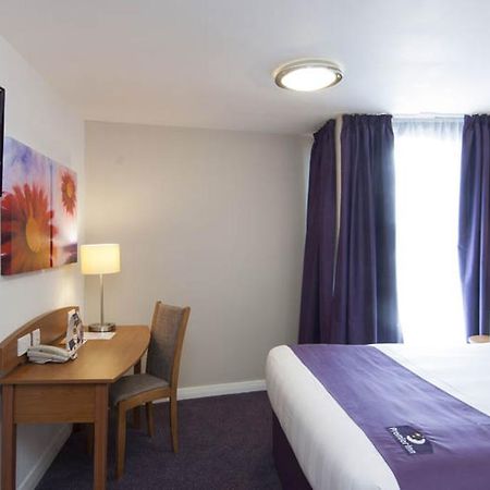 Premier Inn Портисхед Экстерьер фото