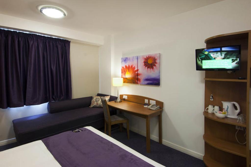 Premier Inn Портисхед Экстерьер фото