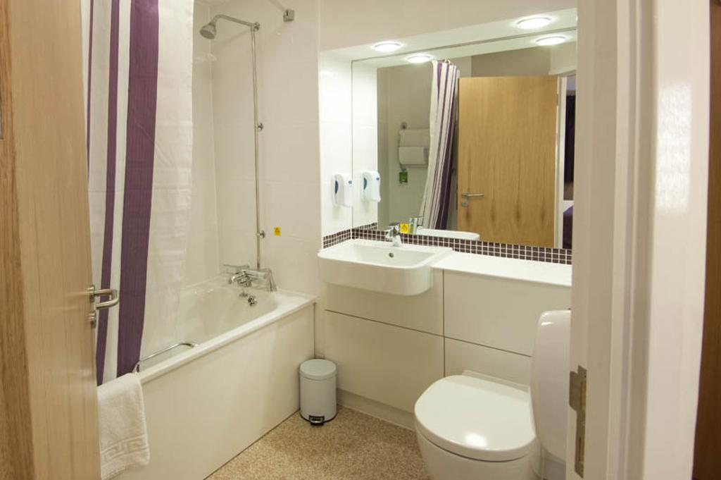 Premier Inn Портисхед Экстерьер фото