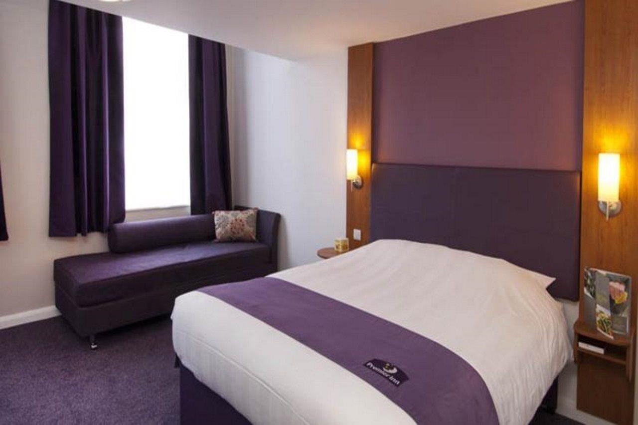 Premier Inn Портисхед Экстерьер фото