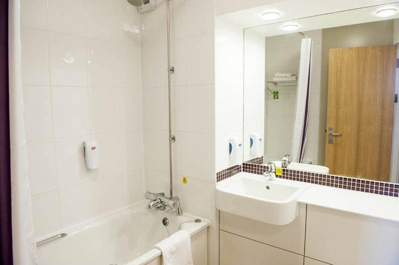 Premier Inn Портисхед Экстерьер фото